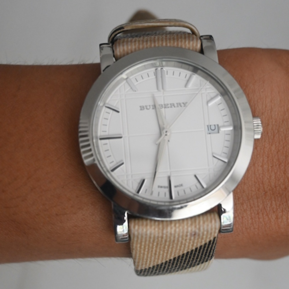 Authentic Vintage Leather Burberry Unisex Watch